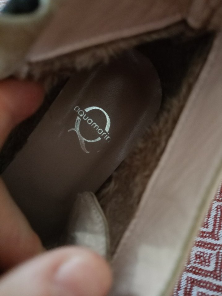 Bej Parlak Yüksek Topuklu Fiyonk Detaylı Bot - Görsel 5