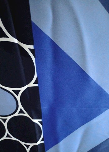 Kadın Lacivert Desenli eşarp - Görsel 2