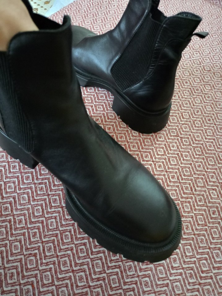 Siyah Lastikli Kadın Bot deri - Görsel 3