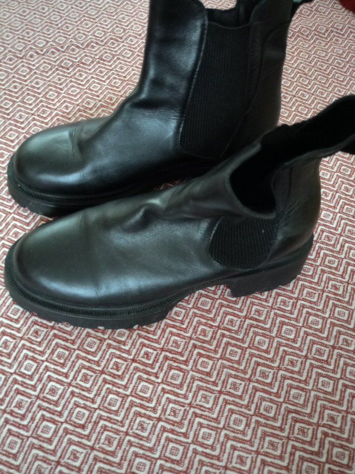 Siyah Lastikli Kadın Bot deri - Görsel 2