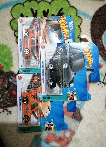 1 adet tooned porsche 1 adet tooned supra 