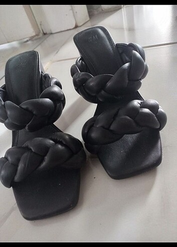 H&M topuklu terlik