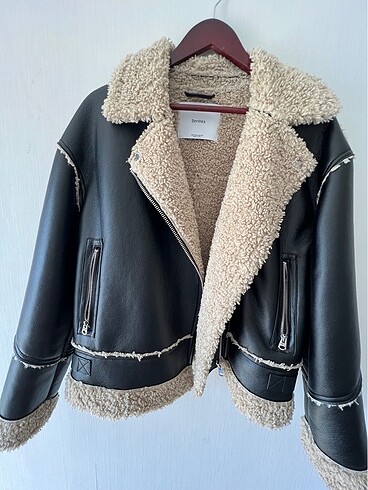 Bershka mont