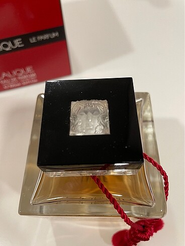  Beden Lalique Le Parfum