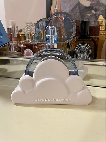 Ariana Grande Cloud