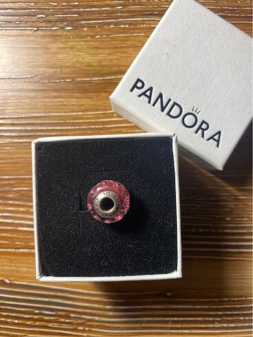 Pandora Pandora murano charm