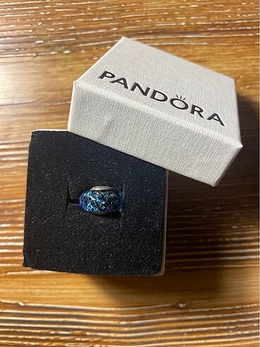 Pandora murano charm