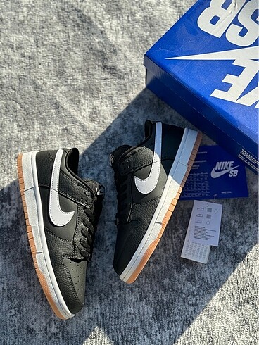 43 Beden Nike Dunk Low Black Gun