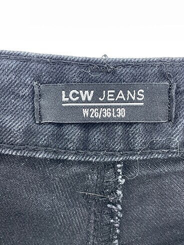 26 Beden siyah Renk LC Waikiki Jean / Kot %70 İndirimli.