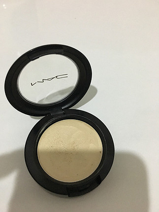 MAC Mac cream color base 