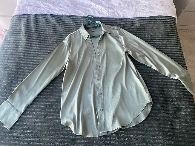 H&M saten su yeşili gomlek