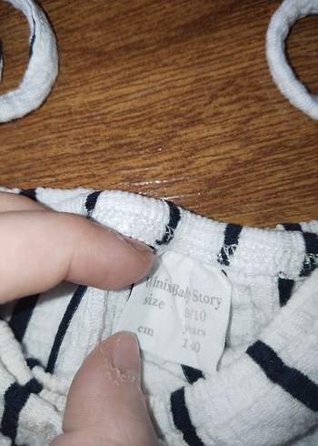 9 yaş Beyaz Çizgili kız çocuk Mini Tulum - Görsel 3