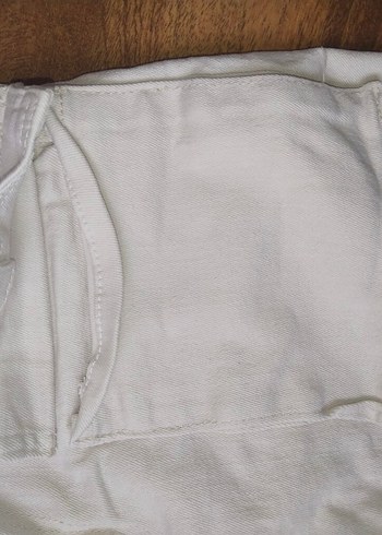 Düğmeli Bej Yüksek Bel Kadın Şort - Görsel 3