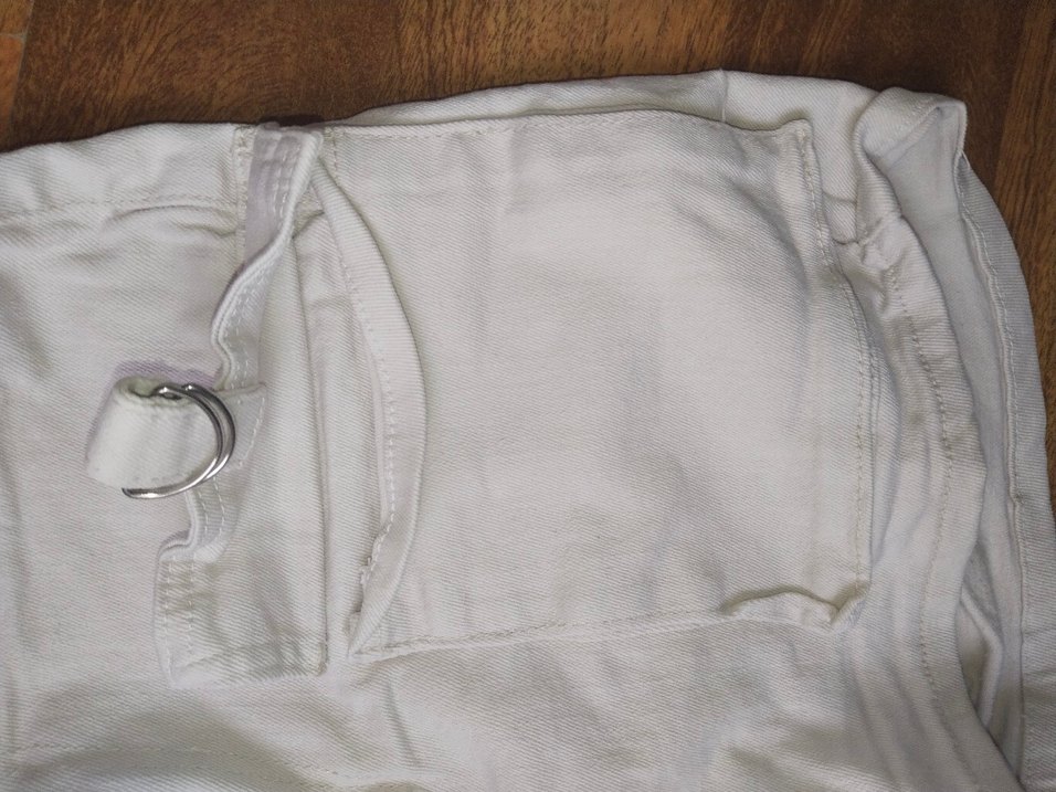 Düğmeli Bej Yüksek Bel Kadın Şort - Görsel 3