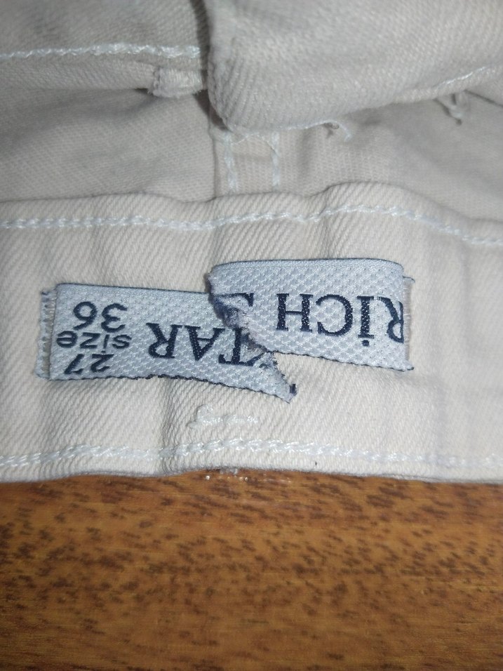 Düğmeli Bej Yüksek Bel Kadın Şort - Görsel 4