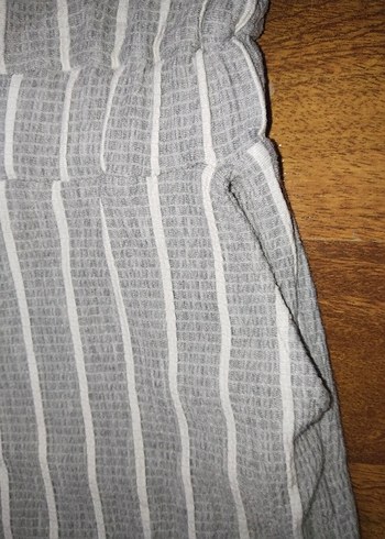 Kız Çocuk Gri Çizgili Keten Tulum - Görsel 3