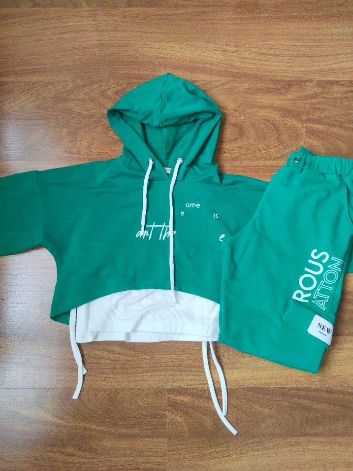 Yeşil Oversize Kapüşonlu ve Eşofman Altı Takımı - Görsel 2
