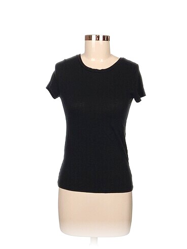 Diğer T-shirt %70 İndirimli.