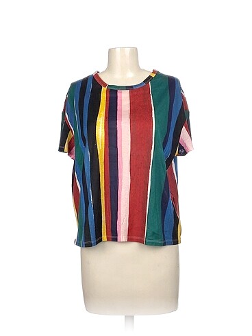 Zara T-shirt %70 İndirimli.