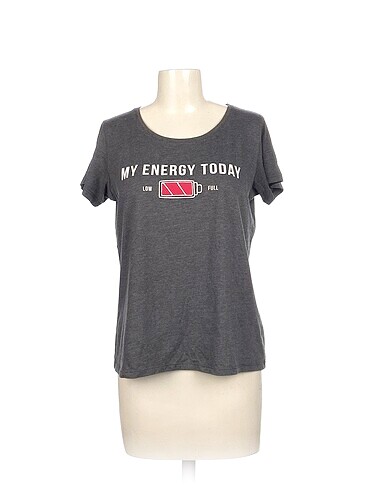 Defacto T-shirt %70 İndirimli.