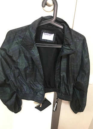 Bershka XS crop ceket