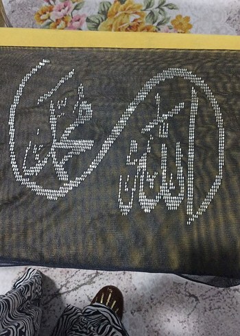 Tel Kırma İşlemeli Siyah Hat Tablosu