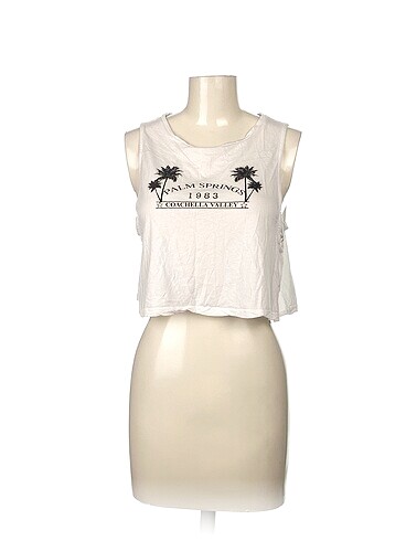 New Look T-shirt %70 İndirimli.