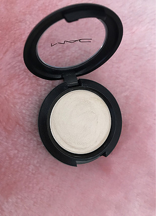 universal Beden Mac cream colour base aydınlatıcı pearl