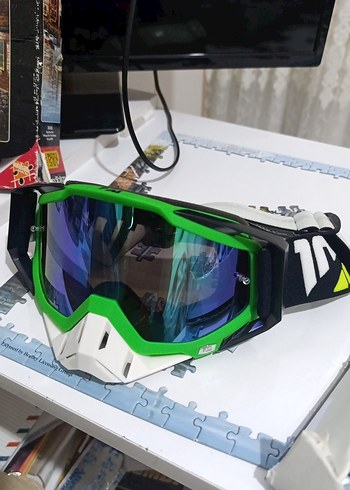 Yeşil Renkli Camlı Biker Motosiklet Gözlüğü - Görsel 2