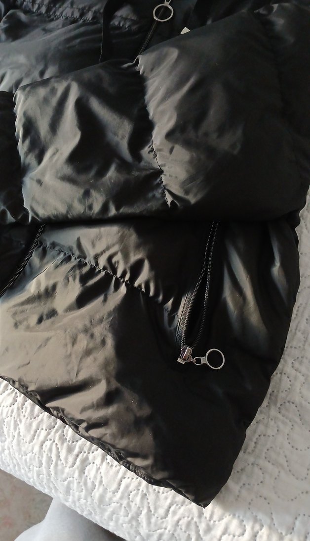 Siyah Kapüşonlu Fermuarlı Kısa Mont - Görsel 3