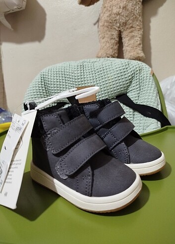 H&M Bebek Ayakkabısı (21 numara) 