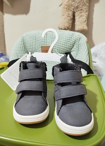 H&M Bebek Ayakkabısı (21 numara) 