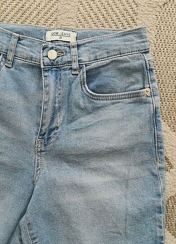 26 Beden mavi Renk LCW Kadın Jeans Şort