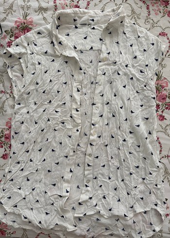 Düğmeli V Yaka Beyaz Kadın Gömlek - Görsel 2