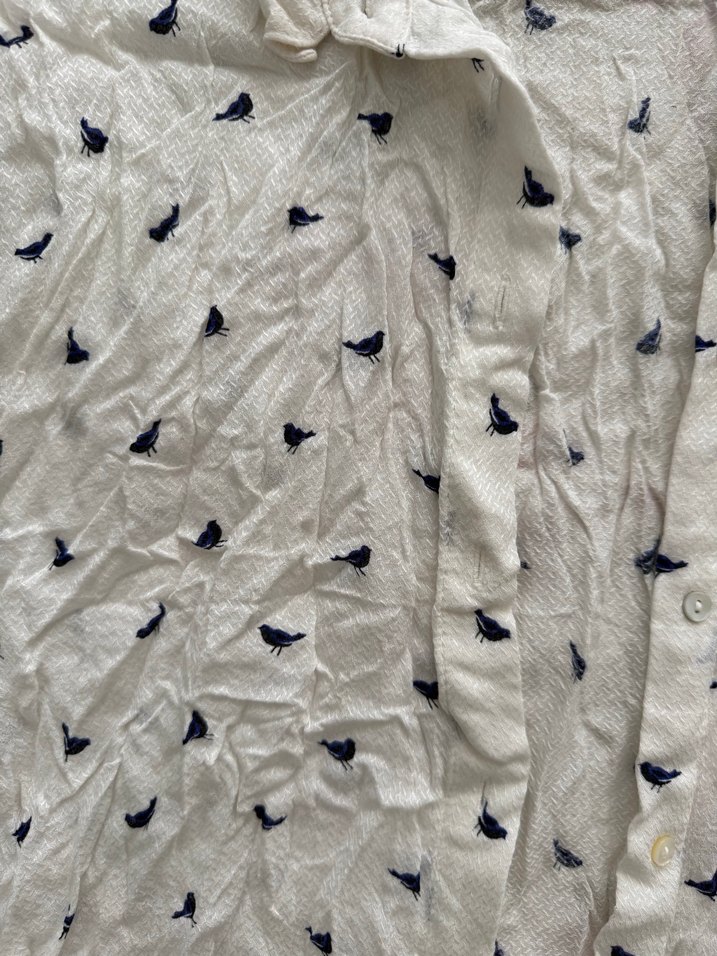 Düğmeli V Yaka Beyaz Kadın Gömlek - Görsel 3