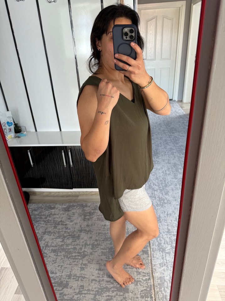 Salaş V Yaka Kadın Atlet - Görsel 2