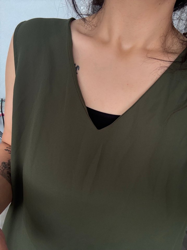 Salaş V Yaka Kadın Atlet - Görsel 3