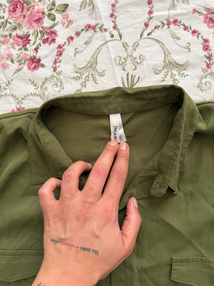 Haki Renk Düğmeli Kolsuz Gömlek - Görsel 2