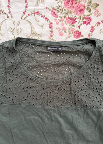 Gri Dantel Detaylı Bluz - Görsel 2