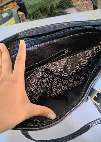 Michael Kors Siyah Deri Kadın Omuz Çantası - Görsel 3