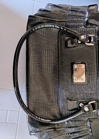 Zara Parlak Siyah Deri Kadın Çanta