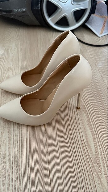 36 Beden 36 no krem renk stiletto