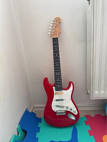 Oyuncak elektro gitar