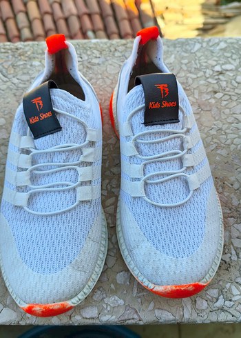 Turuncu Detaylı Gri Bağcıklı Spor Ayakkabı - Görsel 2