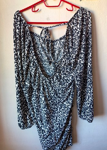 Gri Zebra Desenli sırt V Yaka elbise - Görsel 2