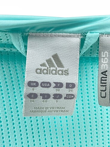38 Beden çeşitli Renk Adidas Ceket %70 İndirimli.