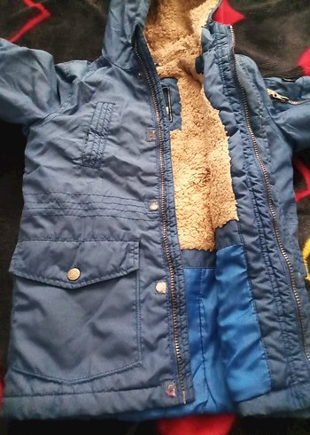 Koyu Mavi Kürklü Erkek Çocuk Mont - Görsel 3