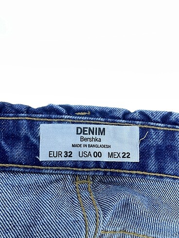 32 Beden çeşitli Renk Bershka Mini Etek %70 İndirimli.