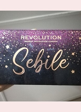 Revolution Sebile far paleti