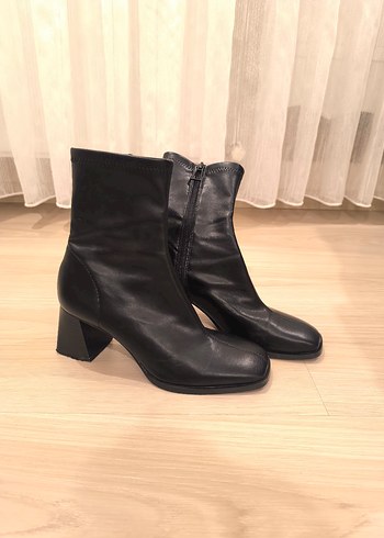 Stradivarius topuklu streç bot